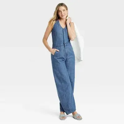 New - Universal Thread Women's Curved Leg Jeans Denim Jumpsuit Overalls, Medium Wash