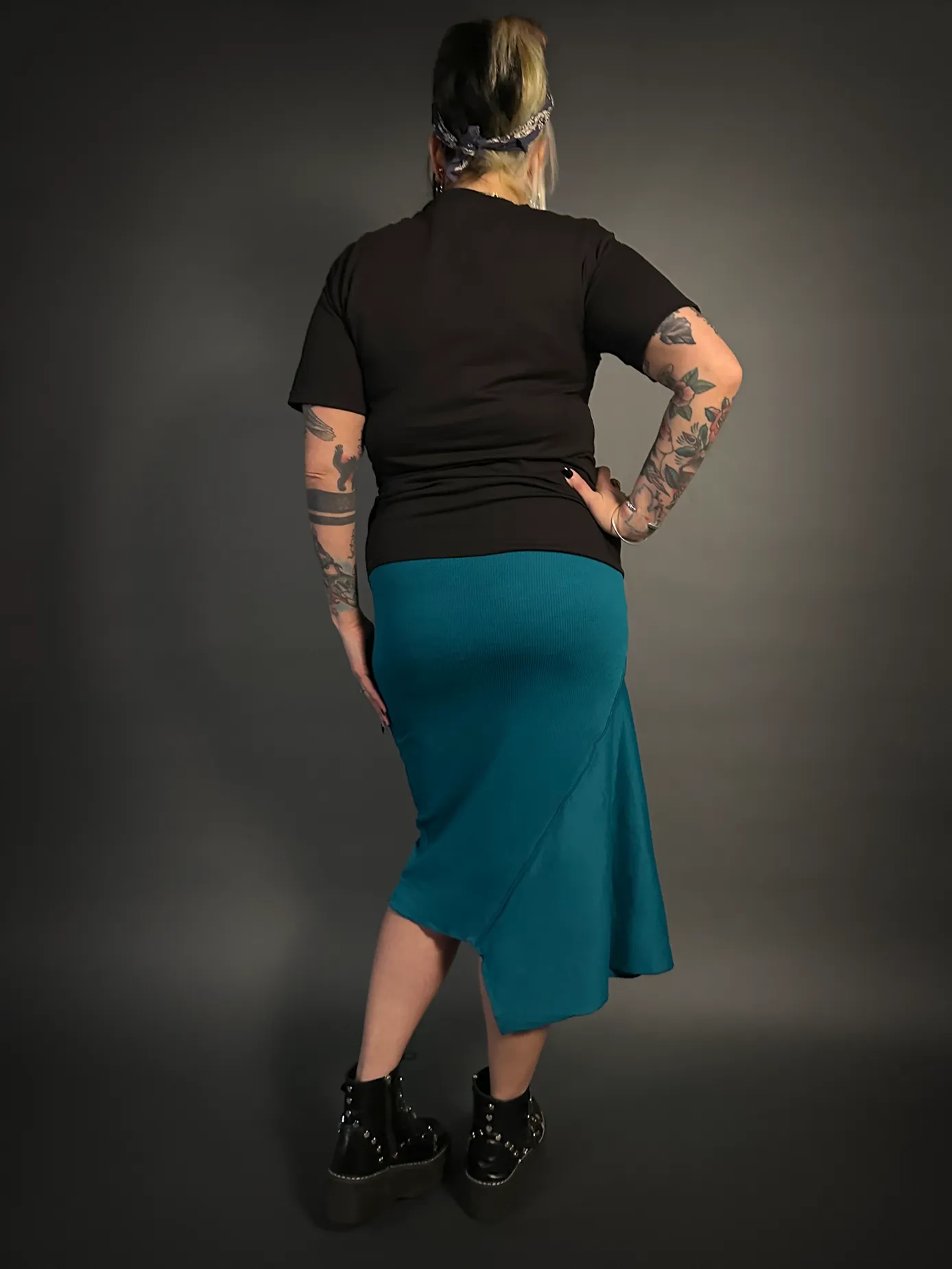 Outfit Set - Asymmetrical Stretch Midi Skirt in Emerald Blue & Front Slashed Bat T-Shirt