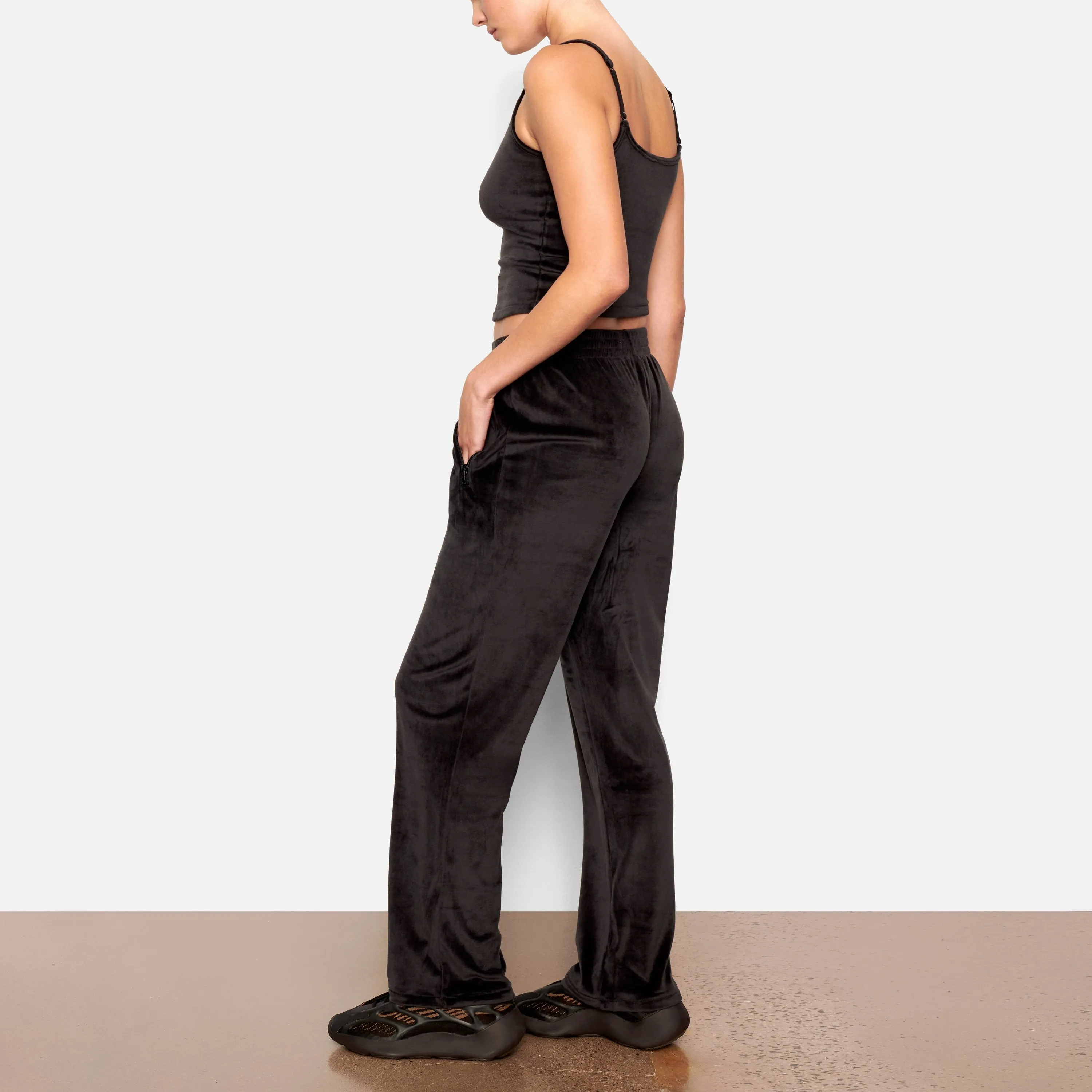 VELOUR TRACK PANT | SOOT